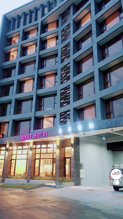 Ket Hotel Yuli Exterior foto